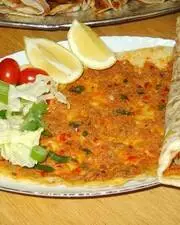 Lahmacun, la pizza turque