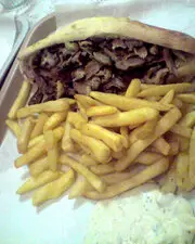 Grec frites - La porte St Denis à Paris